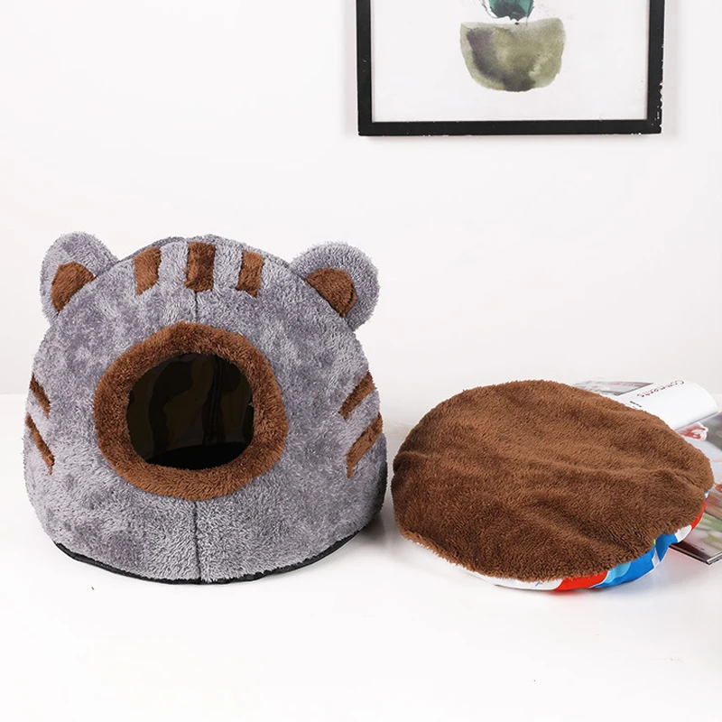 Bear-Shaped Winter Cat Bed 4