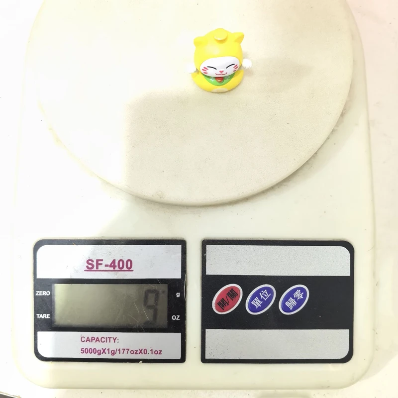 Surpresa gato da sorte fortuna gato animal de estimação ouro amarelo maneki neko gatinho figura sólida anime modelo 3d brinquedo limitado coletar presente para criança