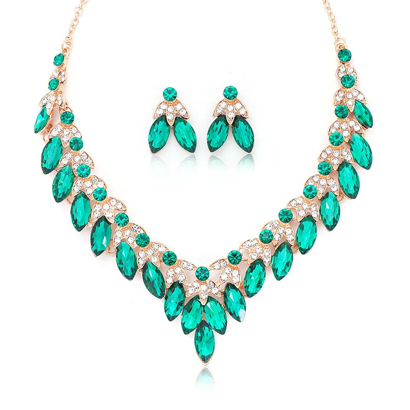 

Vintage exaggerated necklace, earrings set, crystal gemstones, short collarbone chain, women's two-piece fashion accessories.