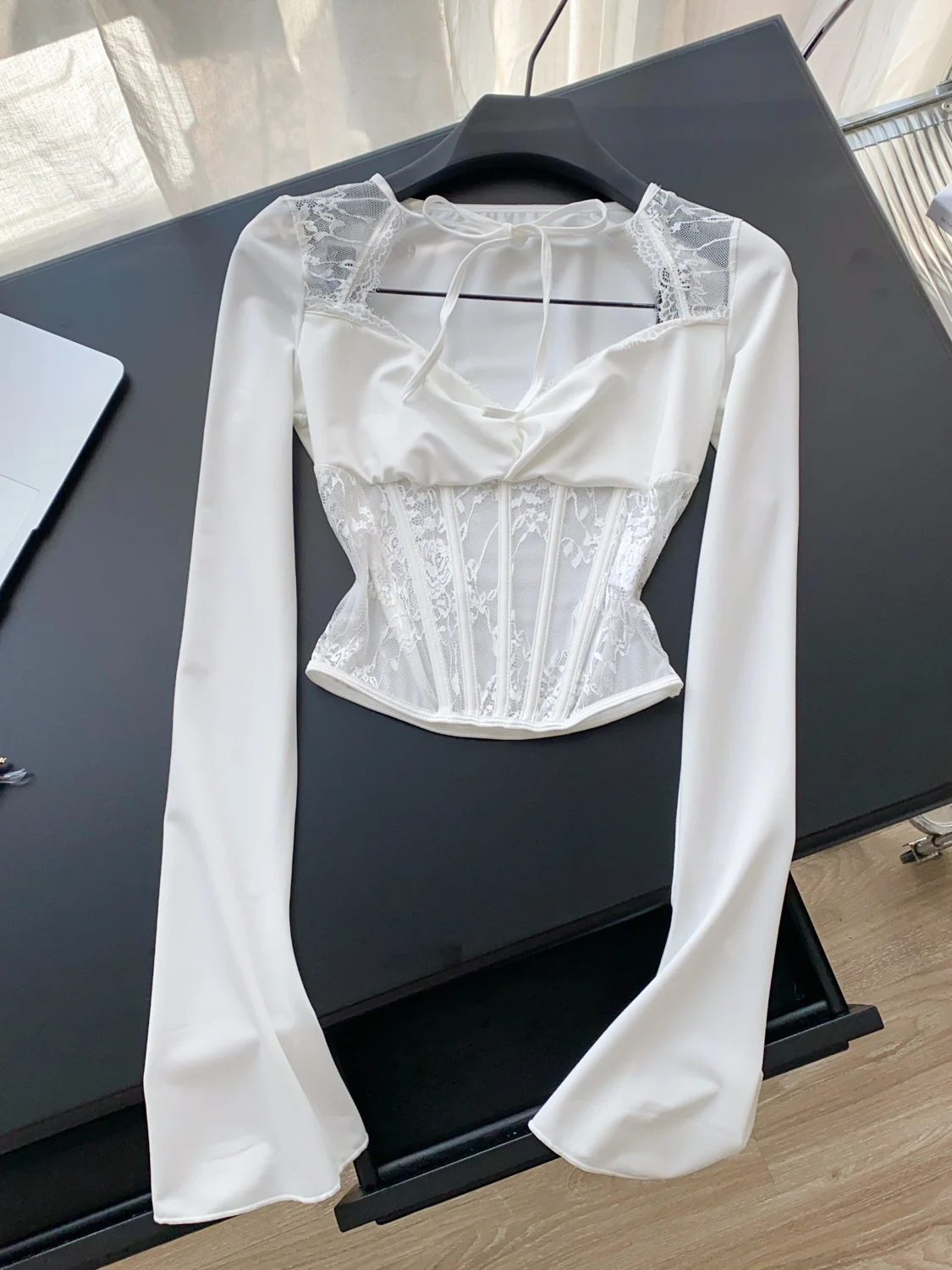 

Foamlina Women Sexy White Hollow Out Floral Lace Patchwork Crop Top Casual Lace-up Low Cut Flare Sleeve Short Corset T Shirt