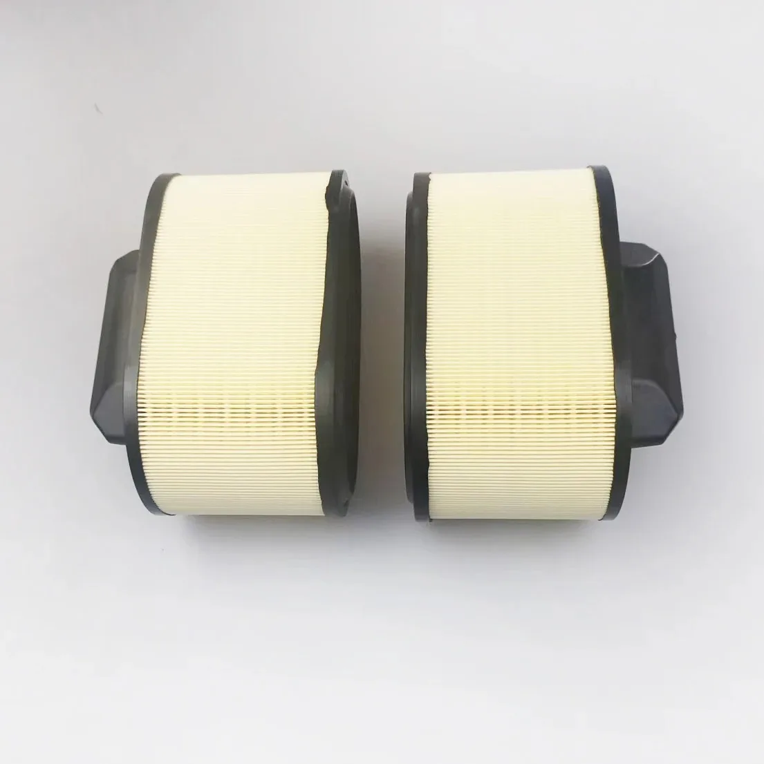 1 Pair Engine Air Filter For QUATTROPORTE / LEVANTE / GHIBLI III 670001545 70553271 Car Accessories
