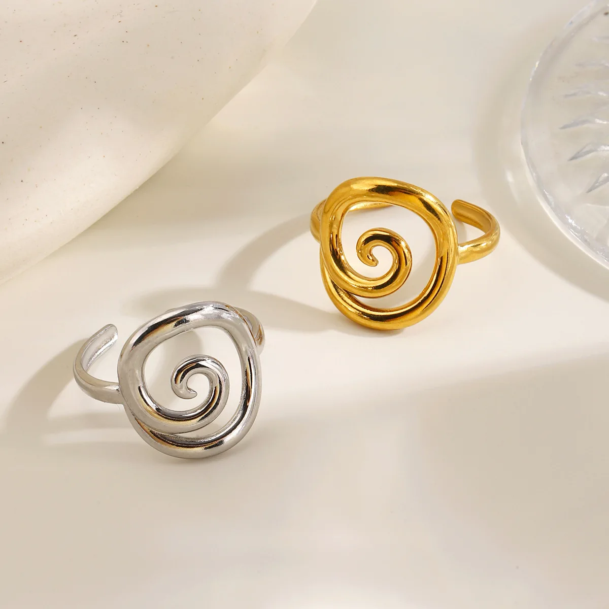 Simple Fashion Swirl Open Ring for Women Fade-Resistant Stainless Steel Gold Color Plated Spiral Rings Jewelry Gift