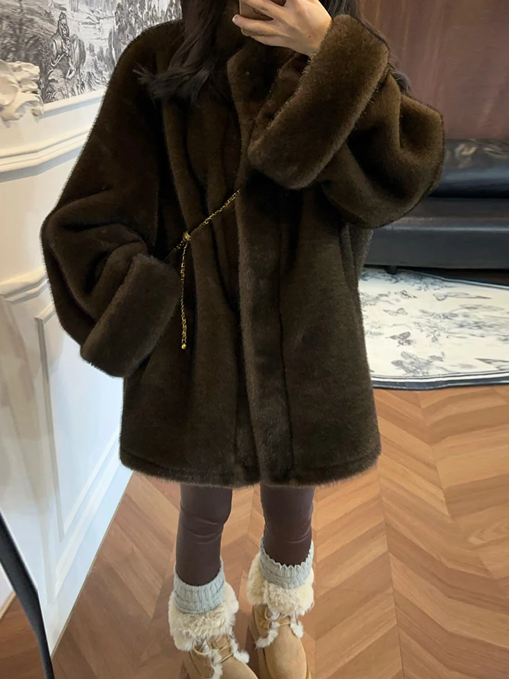 معطف فرو كوري بياقة واقفة فضفاض مناسب متوسط الطول صديق للبيئة من المينك الاصطناعي للشتاء عالي الجودة من الجلد والفراء J...