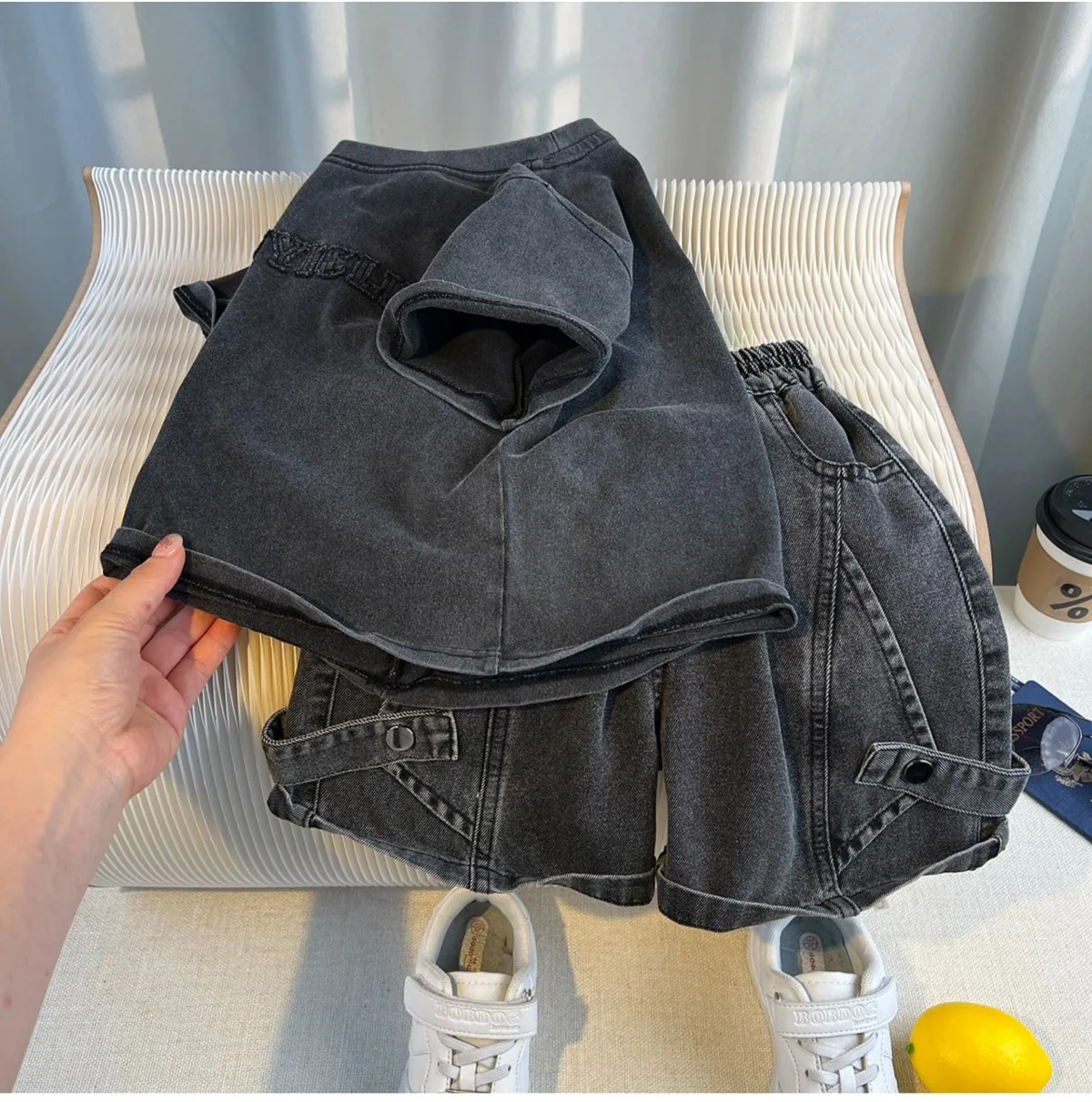 مجموعة ملابس الأطفال للأولاد قميص صيفي جديد وسيم + طقم قصير مكون من قطعتين ملابس عصرية للأولاد رفيعة #4