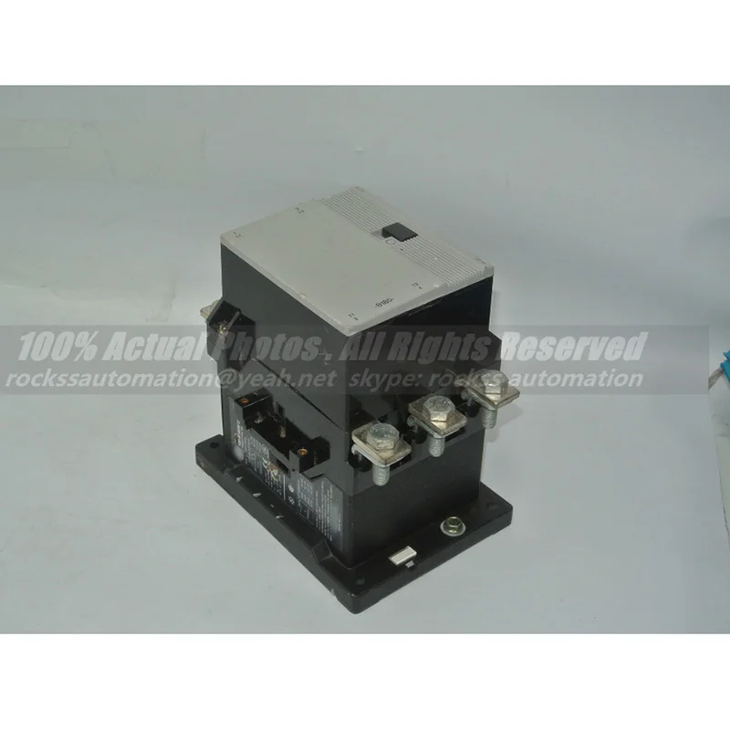 

Used Good In Condition Contactor 100-B180N*3 Ser B With Free DHL / EMS