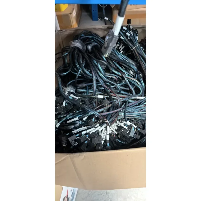 for Server Disassembly SAS Cable 8643 to 8643 One End Straight One End Curved Length 1m