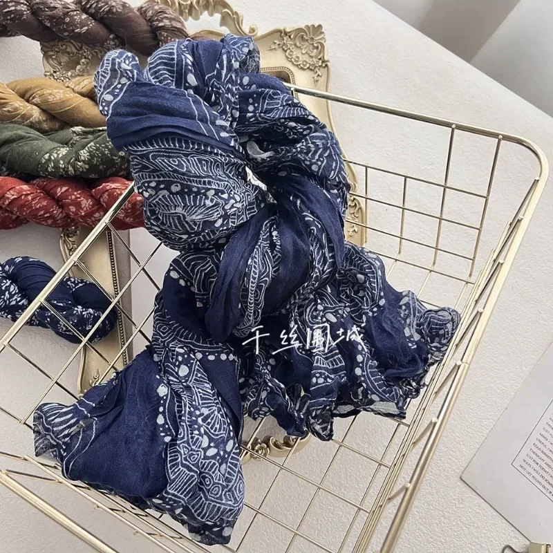 New Artistic Floral Retro Pleated Cotton Linen Scarf Thin Versatile Women\'s Scarves Paired Clothing Autumn Winter Fashion Trend