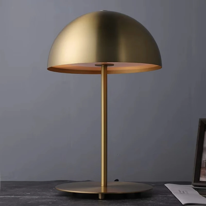 

Premium Copper Based Modern Luxury Brass Light Emitting Diode Desk Lamp Living Room Bedroom Hotel Room