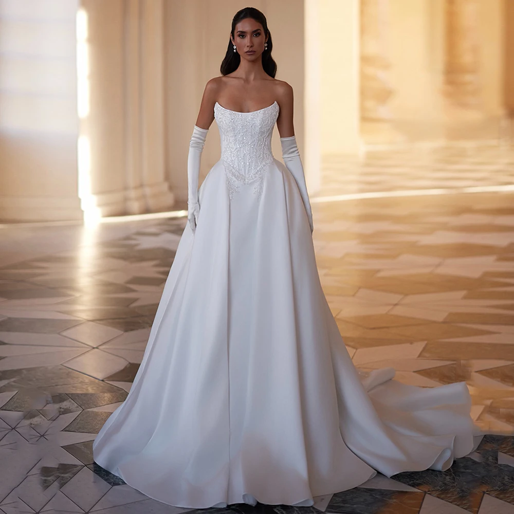 Charming Wedding Dress Customized Scoop Neck Sleeveless Beading Sequined Court Train A Line Satin Bridal Gown for Bride