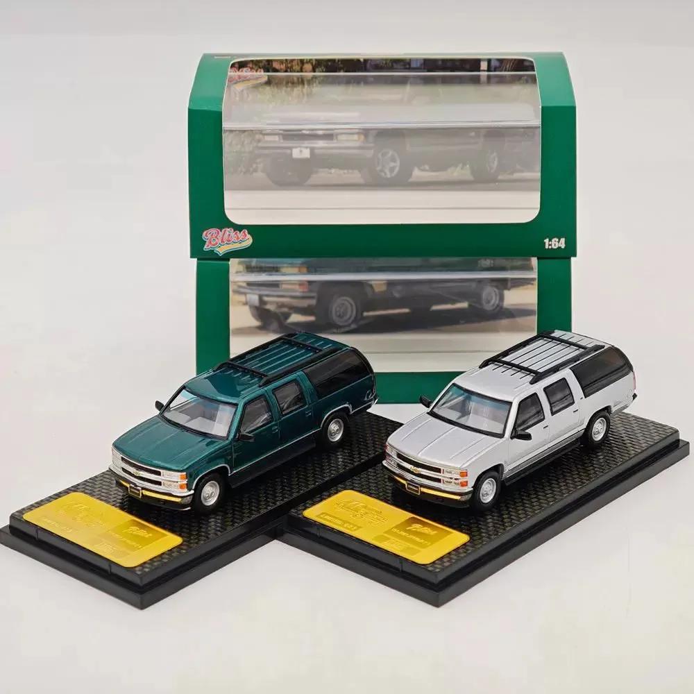 Modèle de voiture en alliage Diecast Bliss à l'échelle 1:64 Chevrolet Suburban GMT400 TMCS