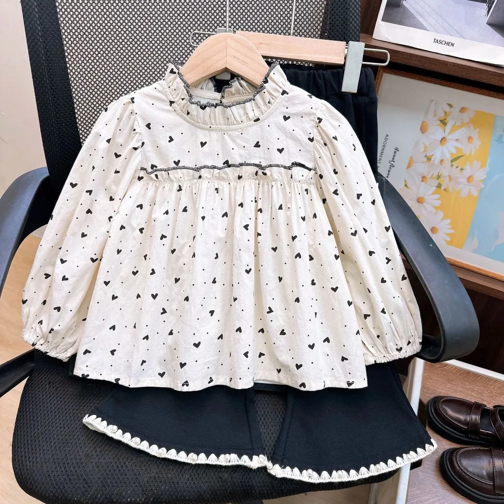 

3-7 Years Girls Clothes Autumn Fashionable and Elegant Long Sleeved Heart-shaped Printed Top+Black Flared Pants Children's Sets