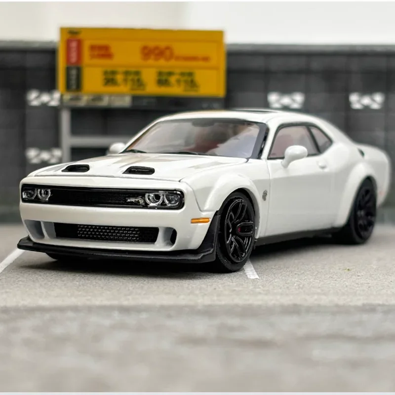 Diecast 1:64 Scale SRT Hellcat Muscle Car Alloy Model Collection Limited Edition Simulation Decoration Model Display Gift Toy