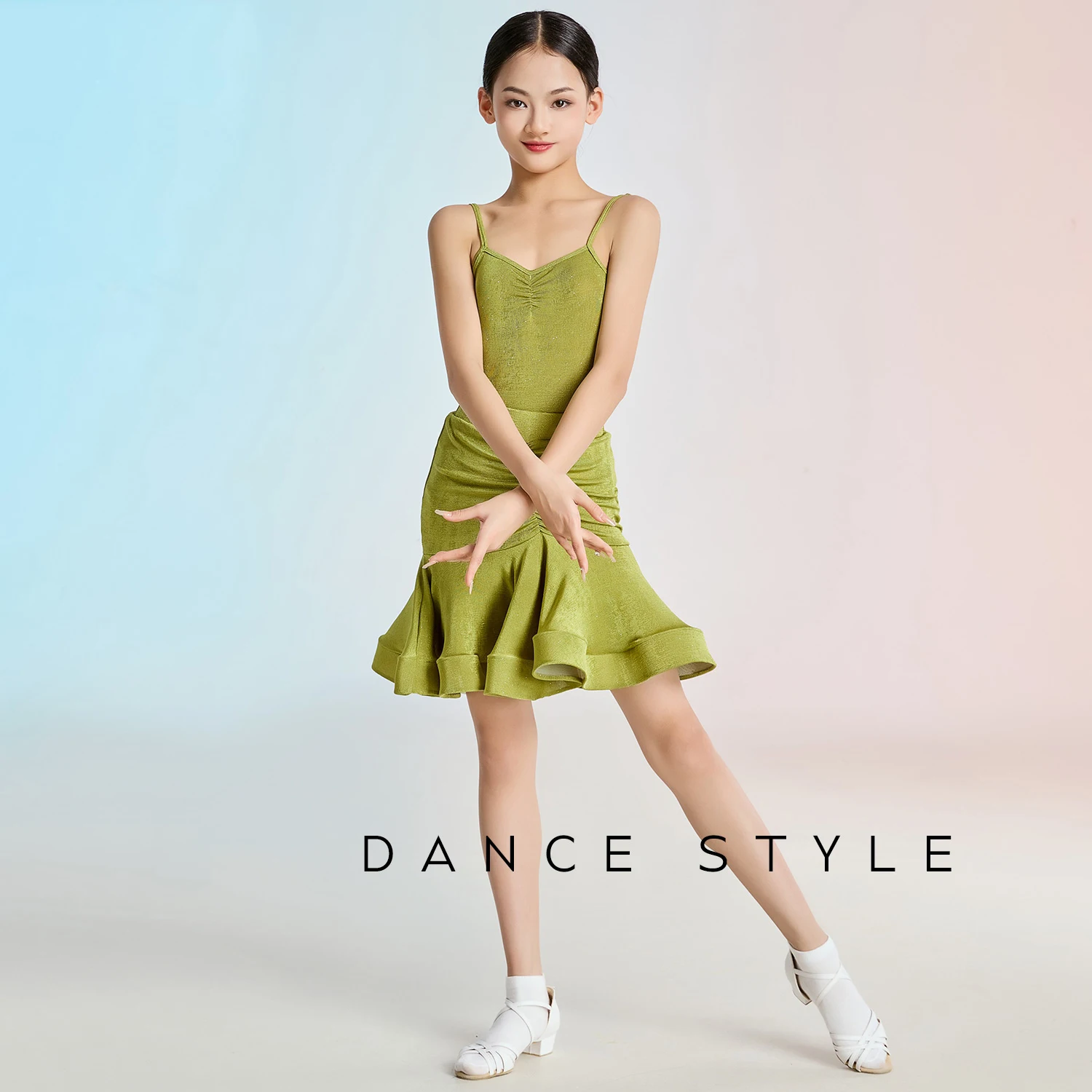 

Одежда для соревнований по латинским танцам 2024, топы на бретелях, юбки с разрезом, наряды для чача, румбы, танго, платье для латинской сцены DQS20273