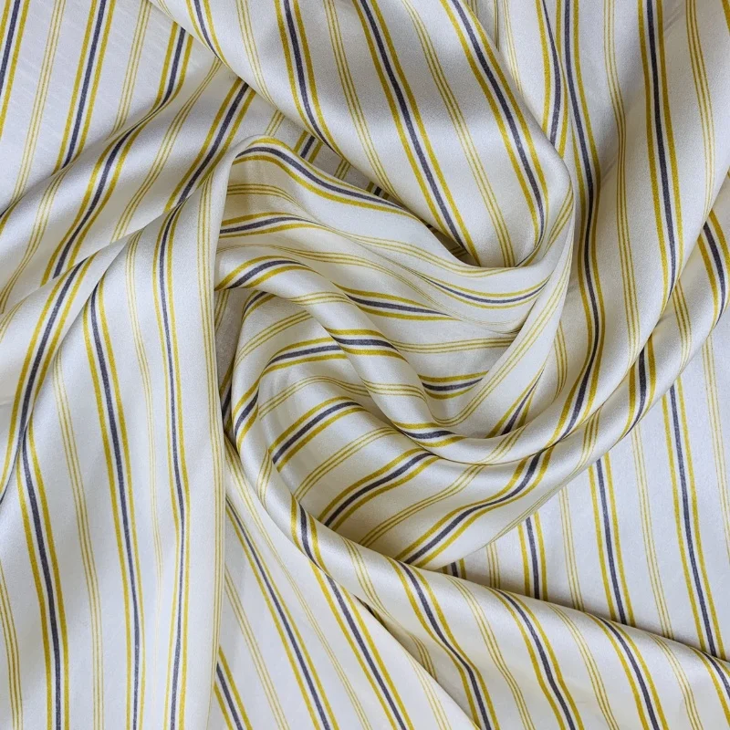

1 метр, 100% шелковый шелк 19 Momme Charmeuse, шелковая ткань кремово-желтые полоски с принтом 114 см, ширина 44 дюйма по дворам JX089