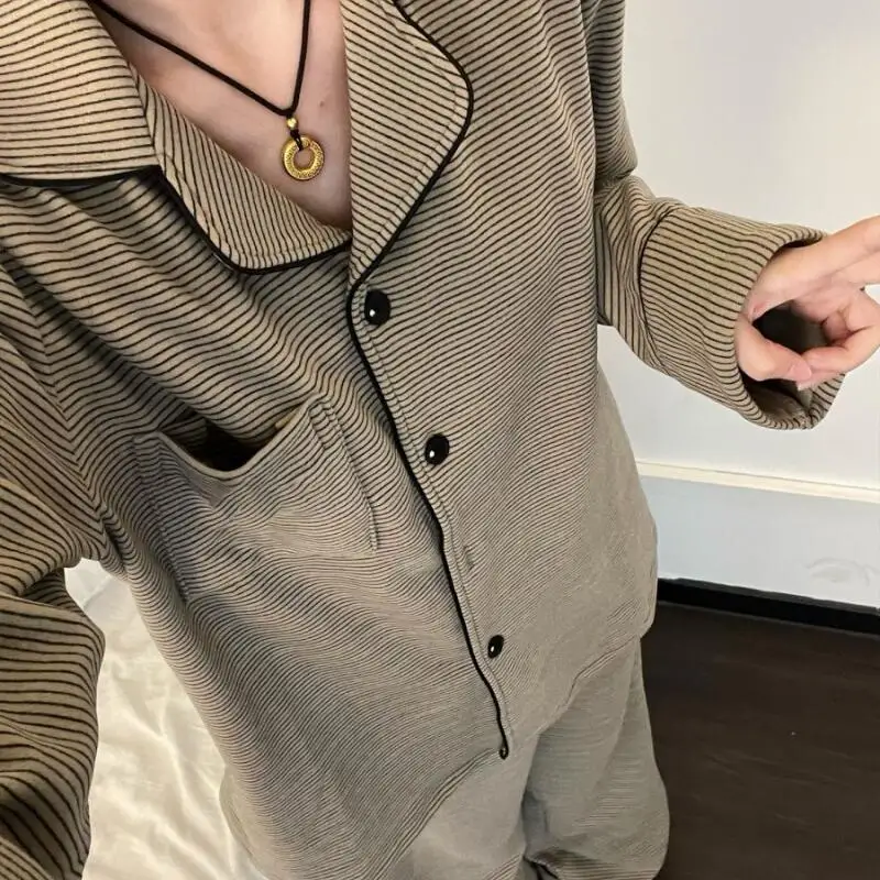 

Women's Clothing Korean Version Stripe Pajamas Autumn Long Sleeves Cardigan Keep Warm Velvet Fleece Suit Homewear Fashion