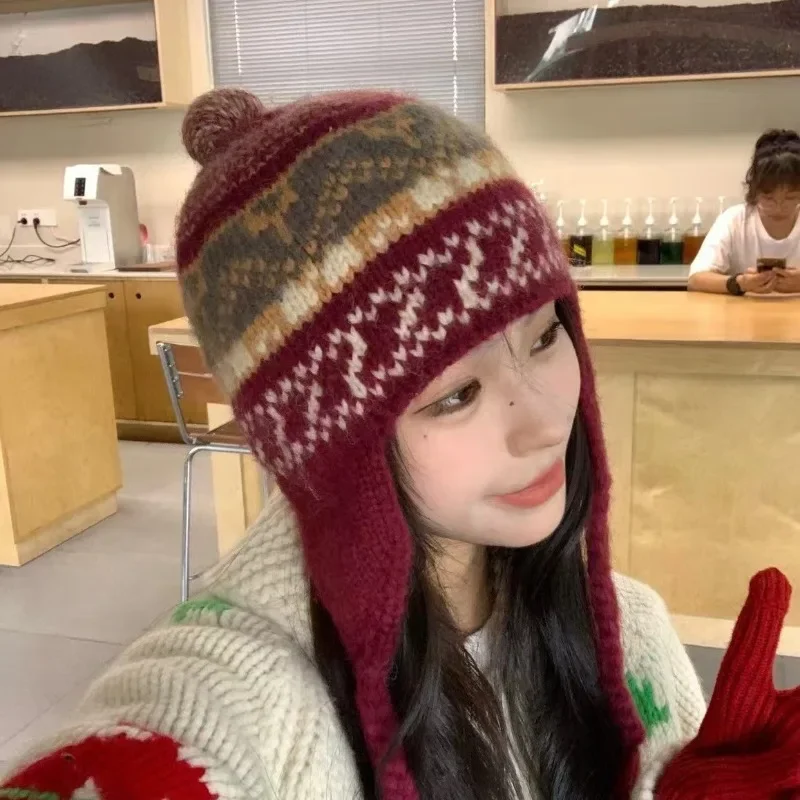 Niche rétro Jacquard laine mélangée tricoté bonnets pour femmes automne et hiver voyage chaud mode polyvalent oreille Protection chapeau
