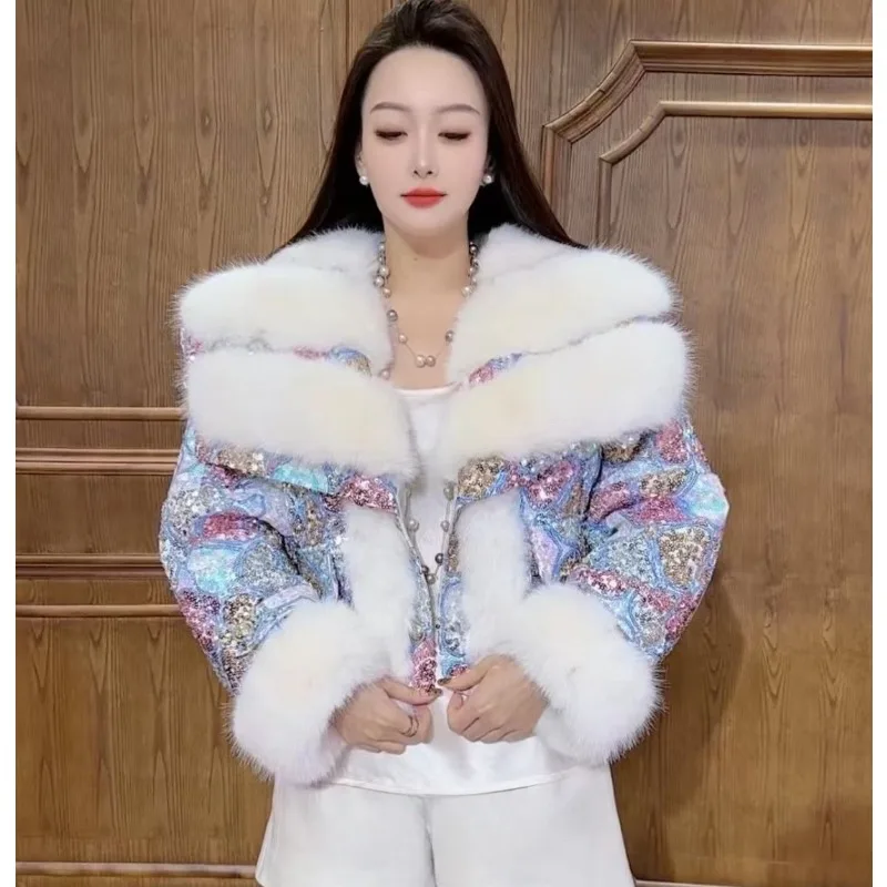 Outcoat A nova jaqueta acolchoada de algodão de pele com lantejoulas pesadas Casacos de couro sintético doce e um elegante casaco de pele espessada