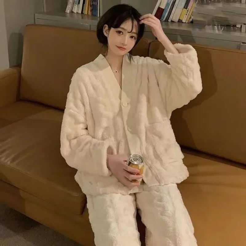 

Winter Plush Fleece Thickened Flannel Sleepwear Set Women's Home Clothes Warm Cozy Breathable Long Sleeve Long Pants Home Lei...
