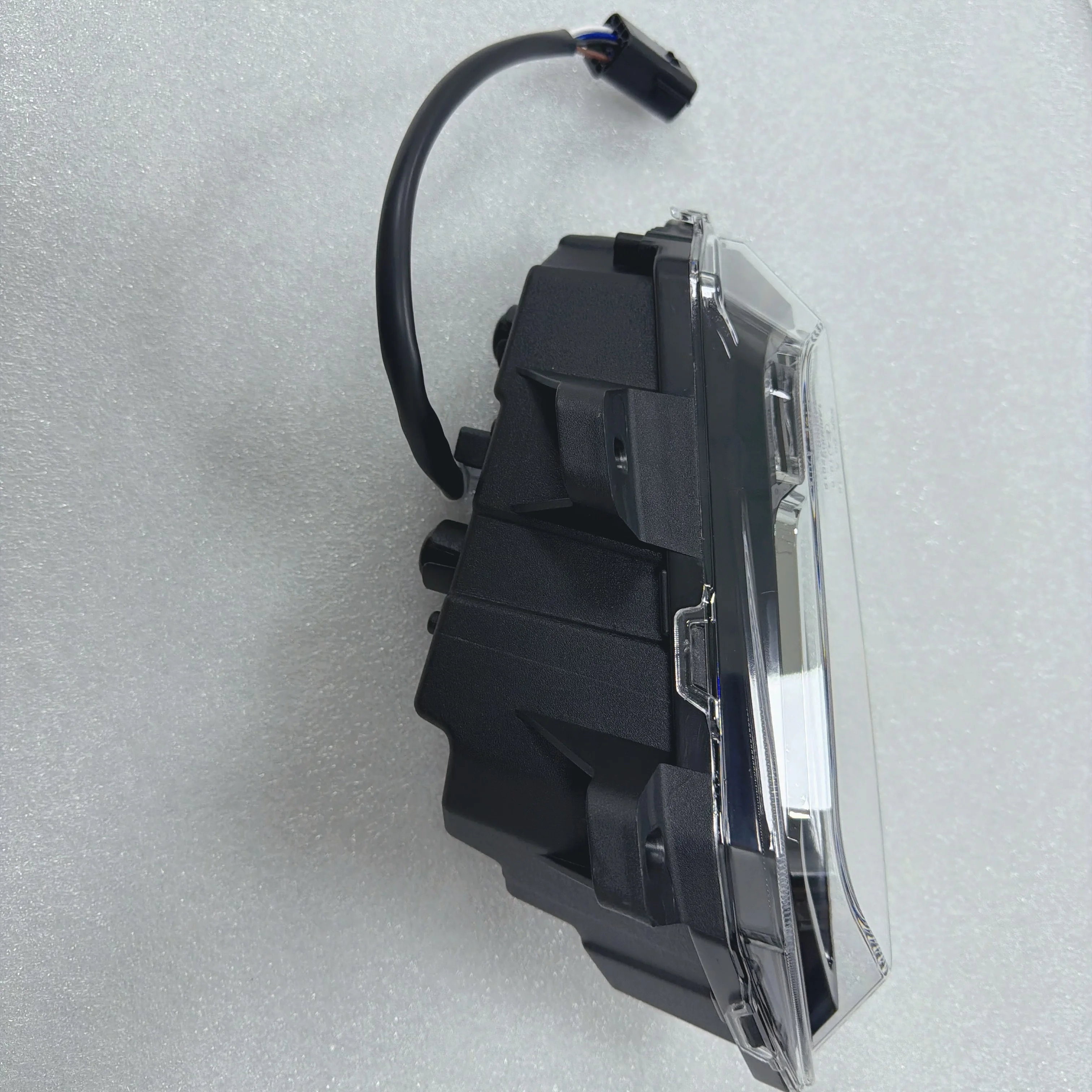 Original genuine 5-wire waterproof plug convex lens right front light for Aodes ADS500 550UTV 18809060040