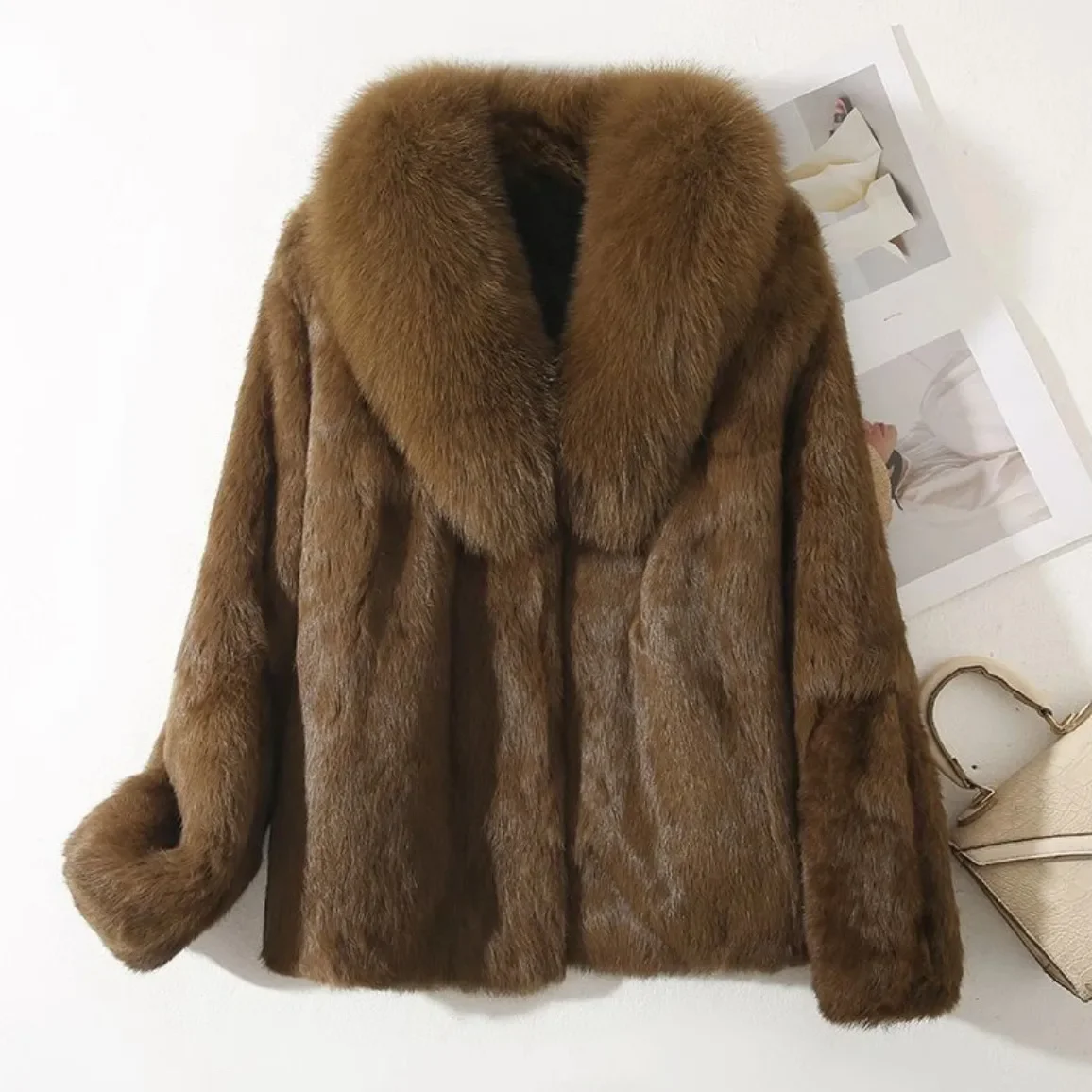 2025 New Women's Winter Fur Coat Imitation Leather Rabbit Fur Short Edition Fox Fur Neck Fur Integrated Haining Fur Coat Women
