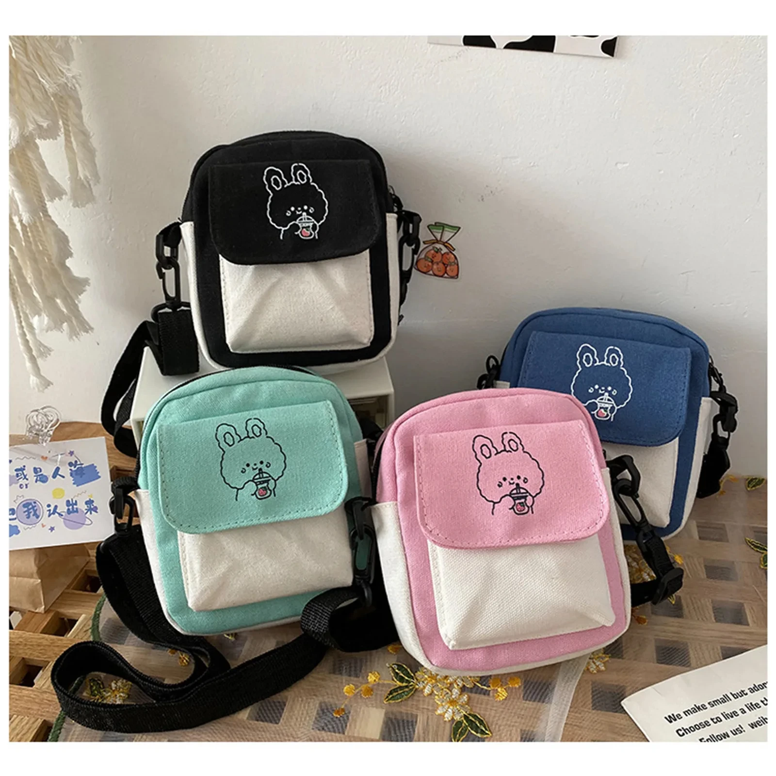 Women's Canvas Crossbody Bags Small Cartoon Rabbit Printed Messenger Bag Fashion Casual Handbag for Girl Students Zipper Purse