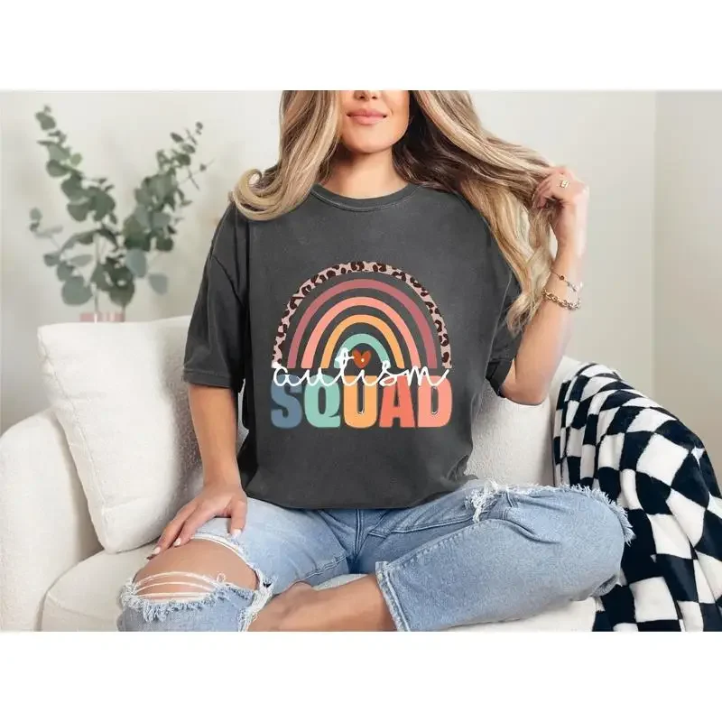 

Футболка «Команда аутистов» Comfort Colors: Сознательность, Уважение, Леопардовый принт, Защита прав людей с аутизмом