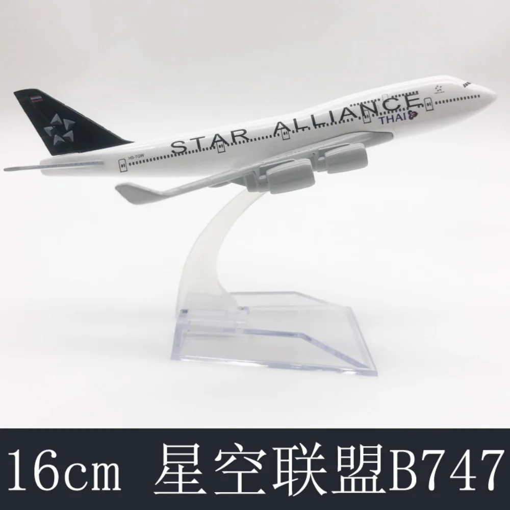 

16cm Alloy Airplane B747 Thai Star Alliance Airline 1:400 Scale Aircraft Die-Cast Model With Stand Aviation Gift Desktop Display