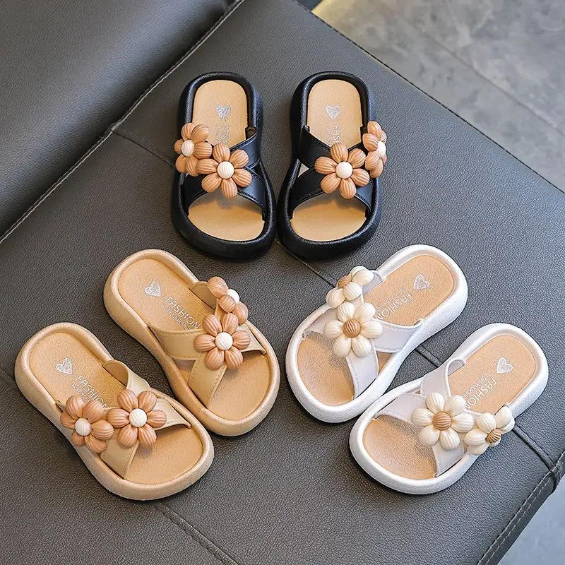 Childrens Slippers for Summer 2024 Girls Wearing Cute Sandals Princess Soft Soles, Outdoor Girls Wearing Sandals