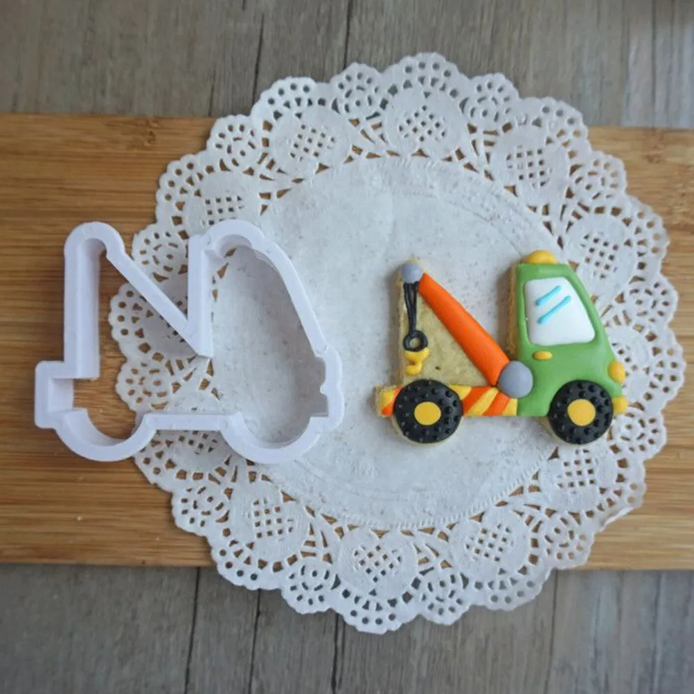 8Pcs Portable Car Transport Shape Plastic Cookie Cutter Biscuit Mold for Cookies Chocolate Bread Baking Cake Decoration DIY Gift