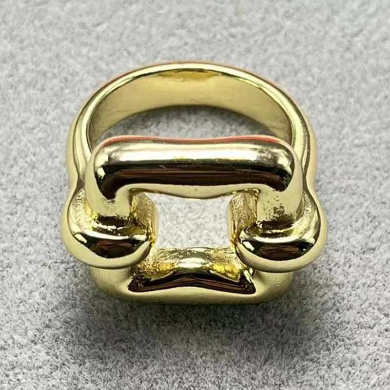 2023 unode50 Bestseller europäische und amerikanische Mode exquisite Damen ring romantische Feiertags schmuck Geschenkt üte mit Tasche