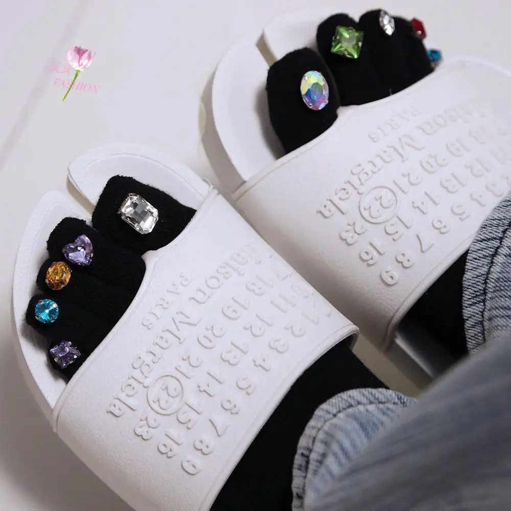 

Cute Kawaii Solid Color Cotton Women Men Short Socks Rhinestone Socks Hosiery Five-finger Socks