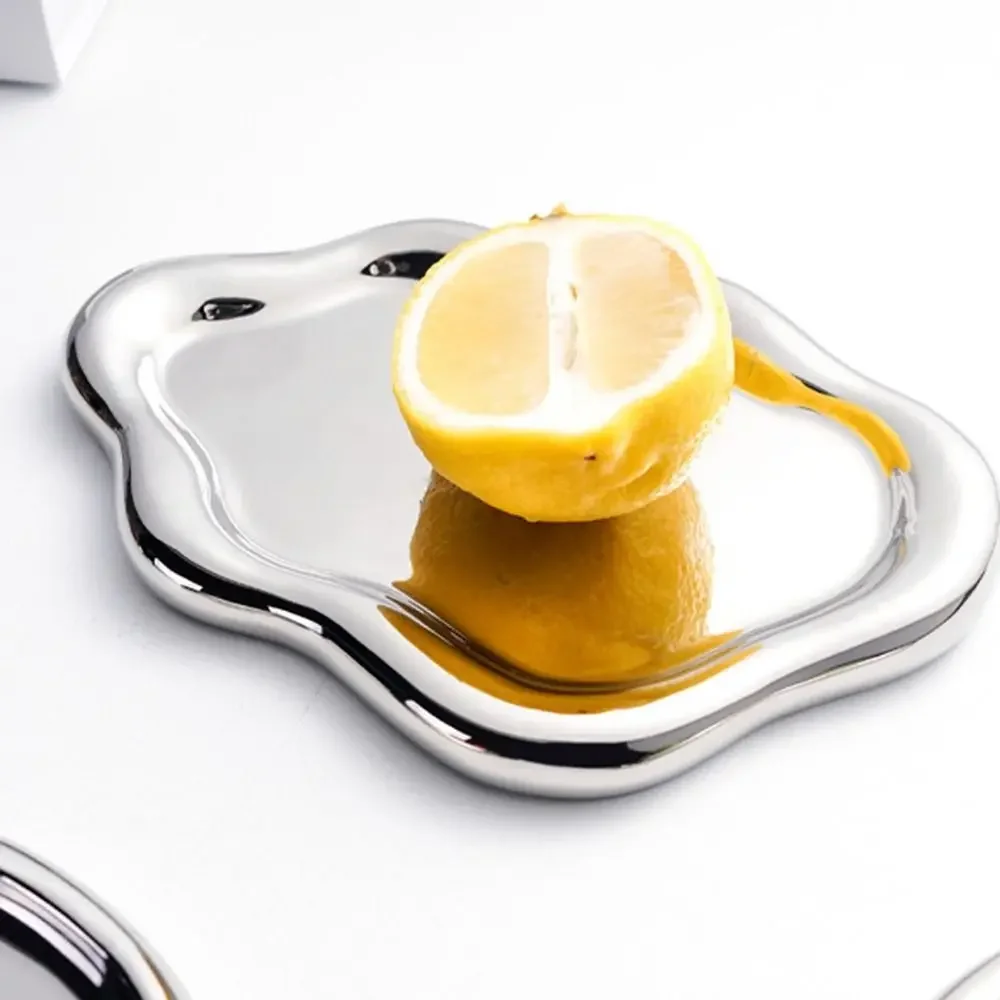 

Creative Ceramic White Cloud Shape Plate Decorative Simple Plating Jewellery Tray Silver Cake Snack Dessert Tray Birthday Gift