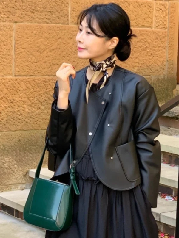 

Spring Fashion Retro Design Asymmetric Metal Buckle Motorcycle PU Leather Jacket Women's Outerwear Chic Straight Cut Style