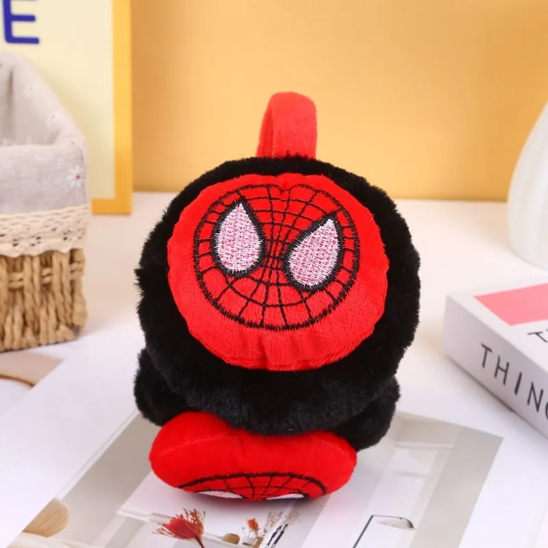 Śliczne Marvel SpiderMan pluszowe nauszniki Cartoon Kawaii dziecięce zimowe wiatroszczelne i odporne na zimno ochrona uszu chłopięcy prezent świąteczny