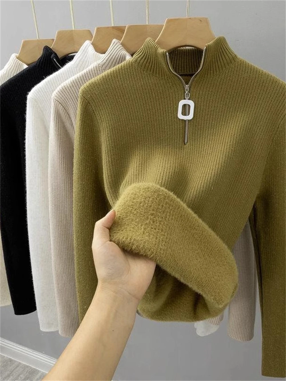 Women Plus Velvet Thickened Bottoming Shirt  Autumn Winter Inner Fleece Sweater Lady Trendy Half-turtleneck Zipper Knitted Tops