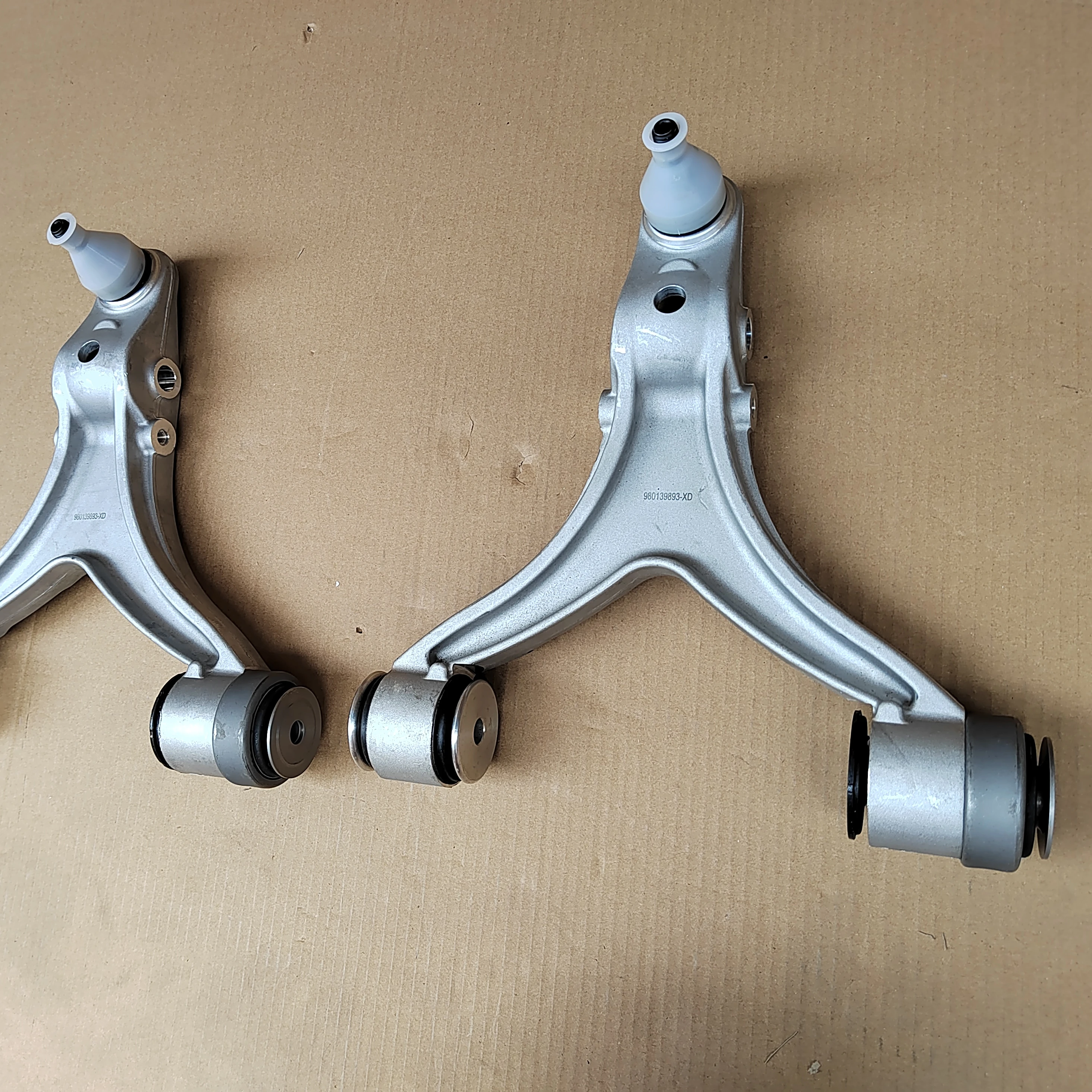 للبيع بالجملة ذراع التحكم في الجودة الأصلية 2014 2017 مازيراتي كواتروبورتي #2