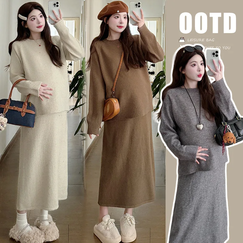 

Chic Pregnancy Wear Fall Season Knitted Dress with Matching Top Coordinated Ensemble for Small Frame Expecting Mothers