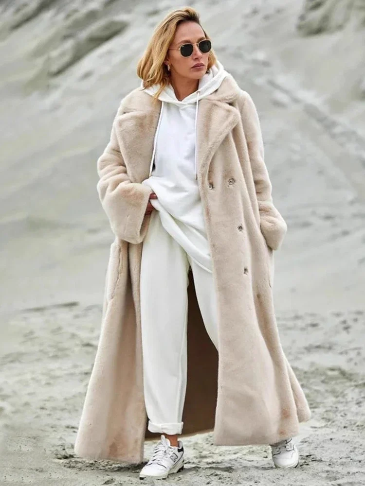 Female Winter Fur Overcoat Lapel Loose Warm Long Sleeve Luxury Streetwear Ladies Faux Fur Outwear 2025 New Long Plush Coat