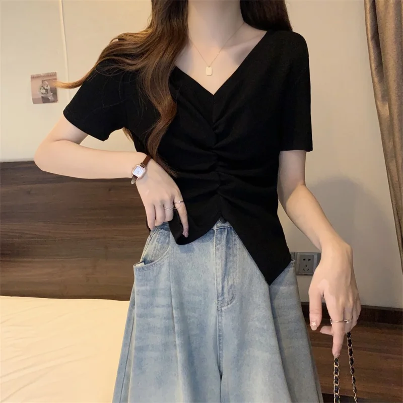 Large Irregular Short Sleeved T-shirt For Women's Summer Slimming And Belly Covering Design With Pleated And Split V-neck Top