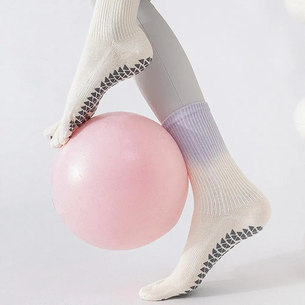 

1 Pair Yoga Toe Socks with Non-slip Gripper Moisture Wicking Mid-calf Socks Women Ballet Dance Pilates Cotton 5-Toe Crew Socks