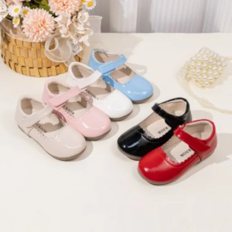 

2026 Four Seasons New Girl Leather Shoes Sweet Daily Girl Flat Shoes Anti slip Cute Versatile Comfortable Children's Shoes