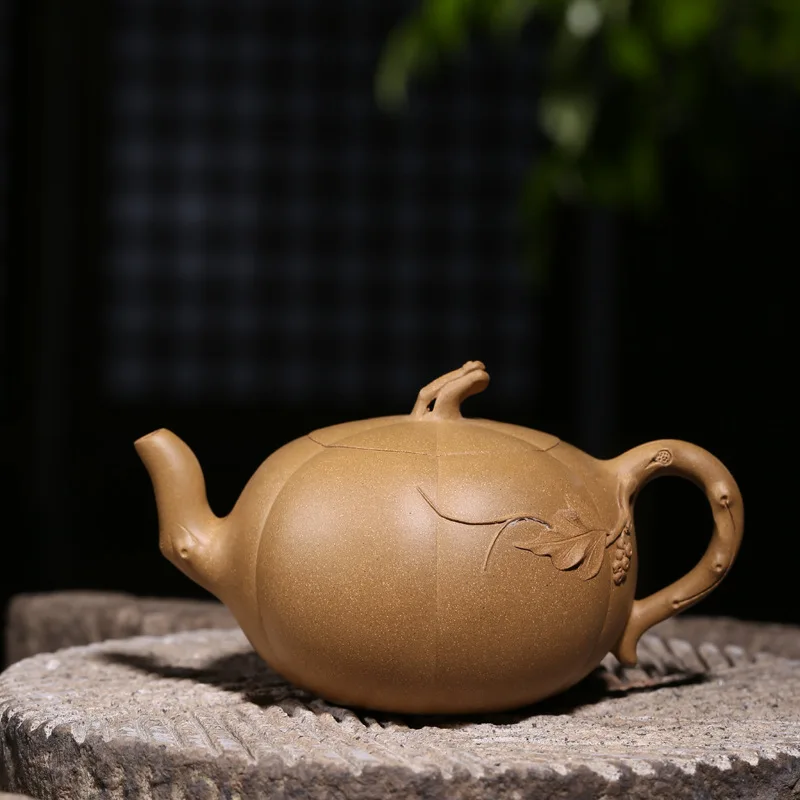 Yixing Original Ore Fully Handmade Purple Clay Wholesale Grape Flower Teapot With Full Of Certificates From Famous Artisans