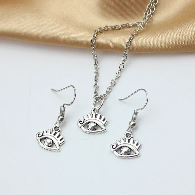 Vintage Silver Color Big Tribal Totem Eye Metal Pendant Chains Necklace for Women Exaggerated Hiphop Clavicle Jewelry