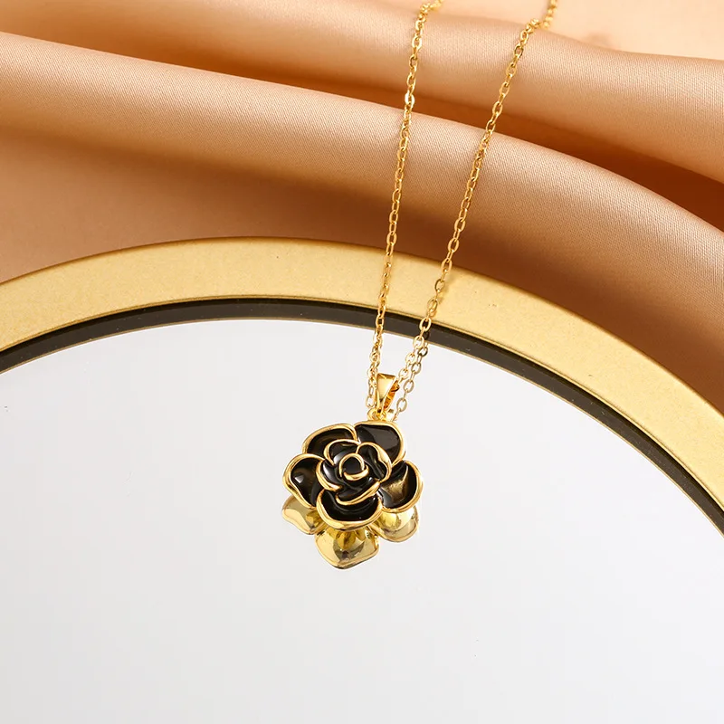 Naszyjnik damski z kamelią, stal tytanowa, uniwersalny, wysokiej jakości łańcuszek na obojczyk, na wiosnę i lato.