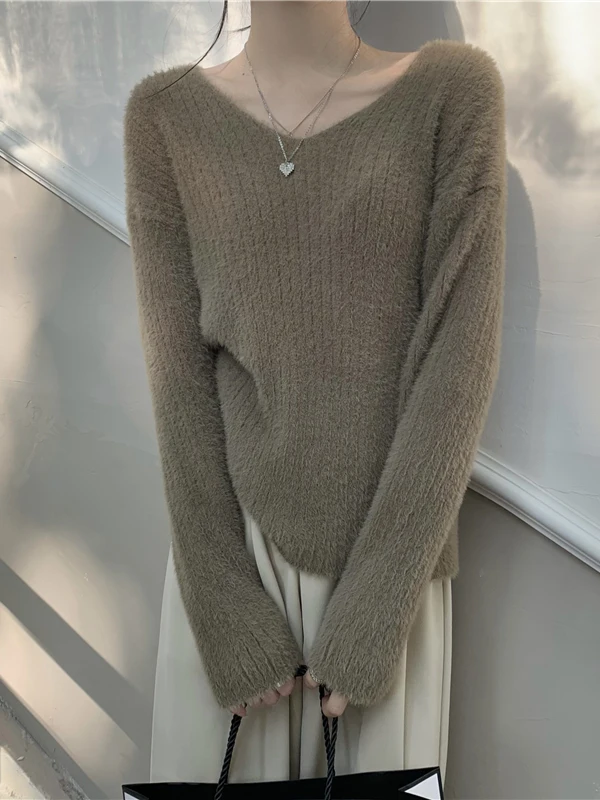 

Ретро-свитер из искусственного меха норки с V-образным вырезом, оверсайз, в стиле lazy style, женский топ, теплый осенне-зимний трикотаж, мягкая уютная внутренняя одежда, повседневный стиль