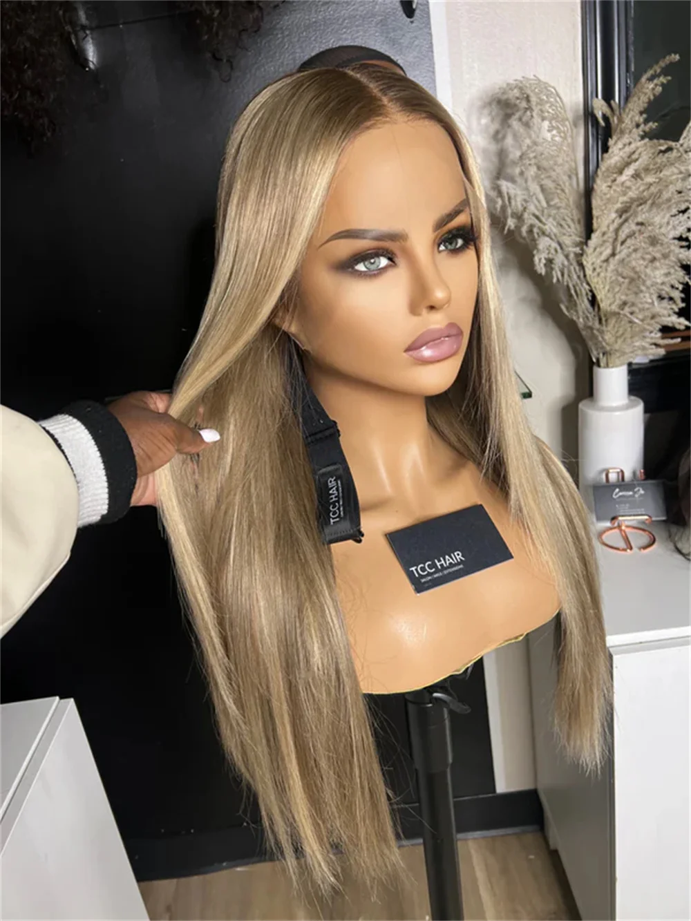 

Натуральные синтетические парики 13x4 HD, реалистичный парик спереди, прямые блики, пепельно-русые волосы, парик для косплея для женщин, повседневное использование