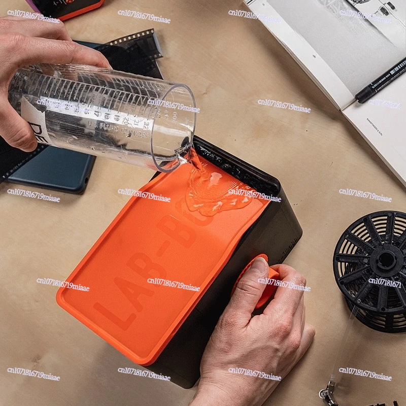 مجموعة أدوات تنظيف فيلم غرفة المظلمة الصغيرة المدمجة لـ 135 و120 فيلم سلبي لا حاجة إلى حقيبة داكنة - خزان التنظيف متضمن #2