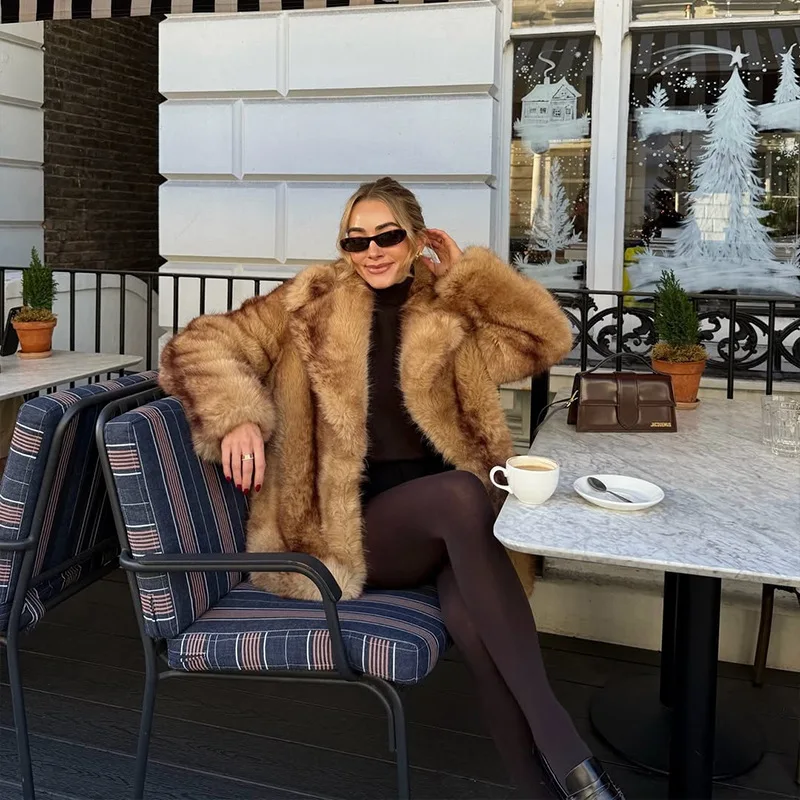 For Female Warm Comfortable Lady Artificial Fur Jacket 2025 Winter Women Eco Fur Coat Furry Lapel Collar Gradient Faux Fur Coat