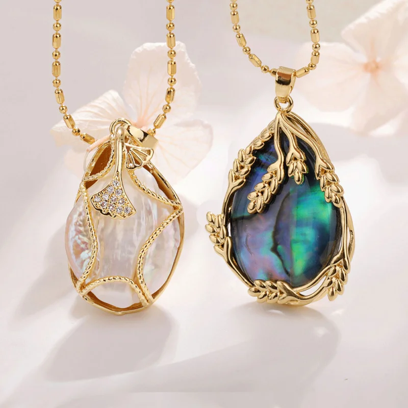 Luxury Large Baroque Pearl Necklace for Women Copper Gold-Plated Maple Leaf Abalone Shell Personalized Choker Trendy Jewelry