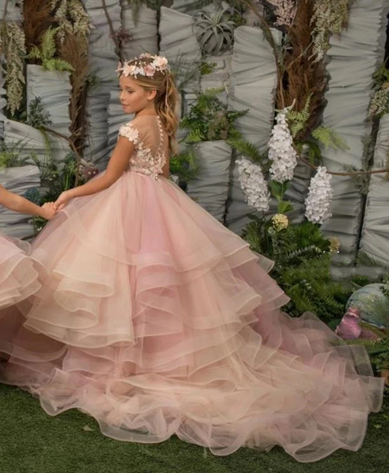 

Pink Fluffy Flower Girl Dress Ruffles Tulle Trailing Sleeveless Lace Wedding Elegant Children First Communion Birthday Dress